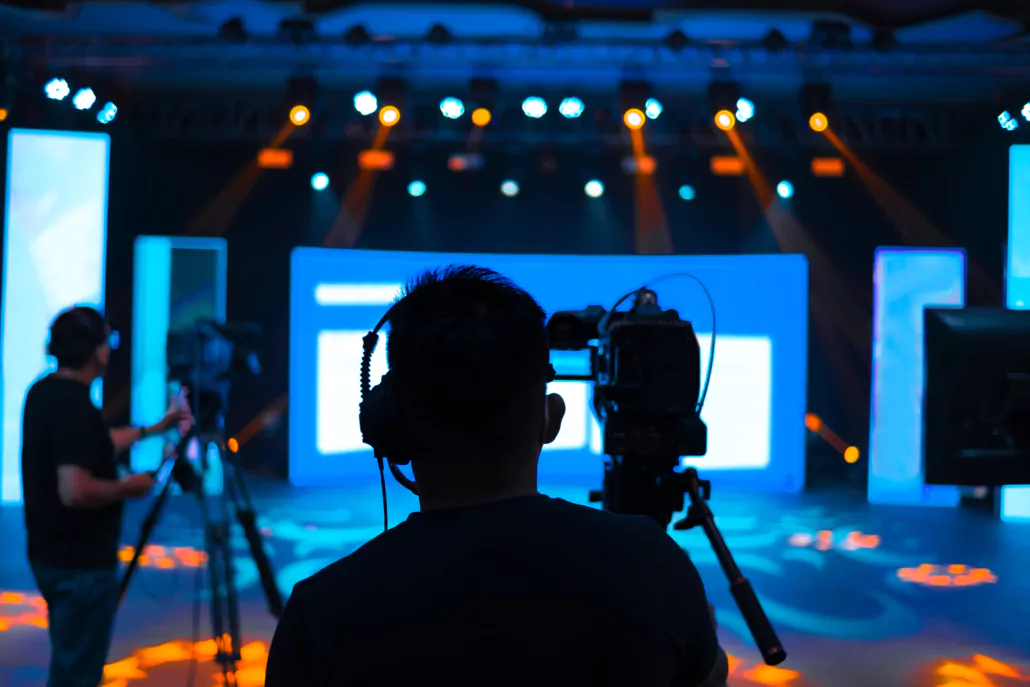 Various camera angles can include wide angle, close-up and audience view